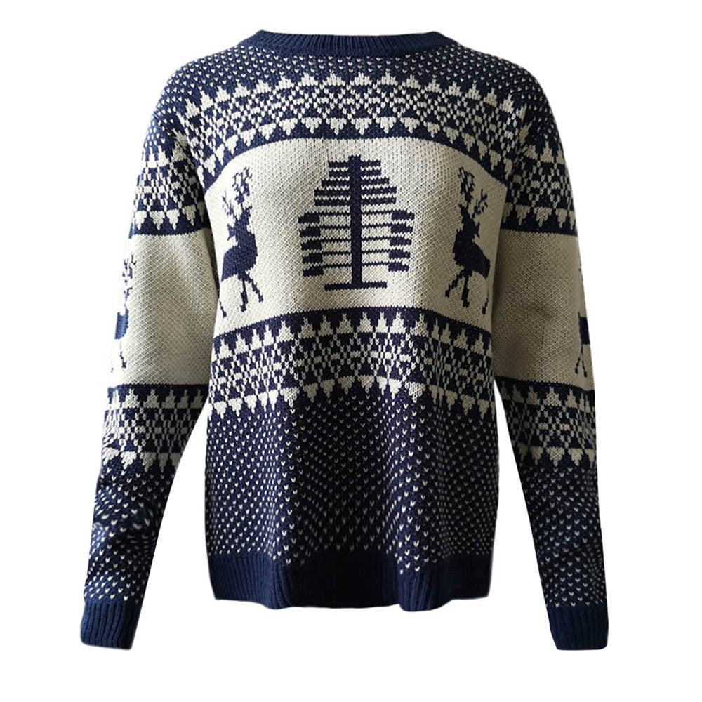 Christina | Eleganter Weihnachtsbaum und Rentierpullover