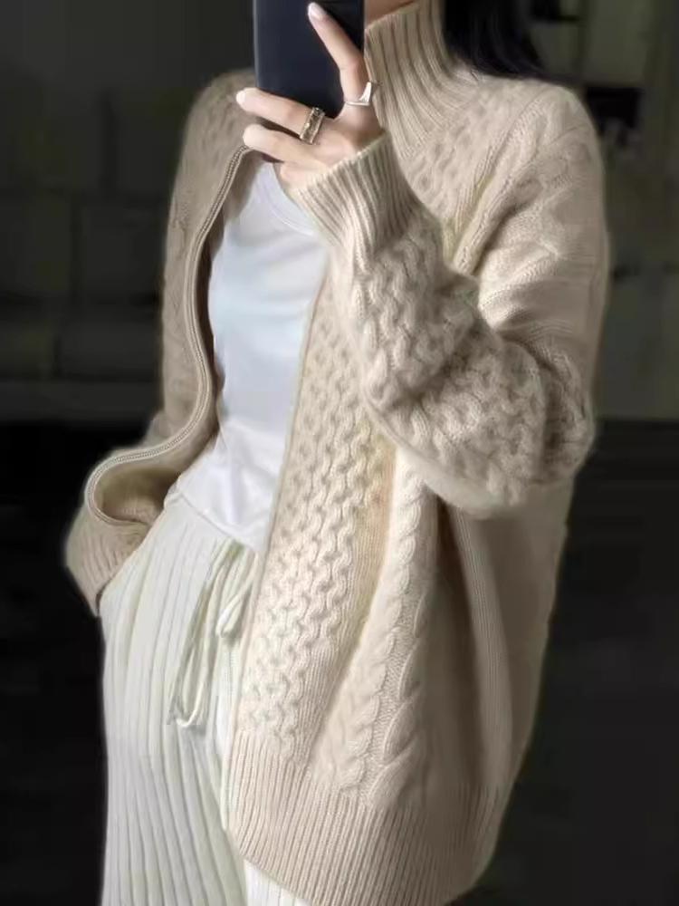 Dorian | Grobstrick Rollkragen Cardigan