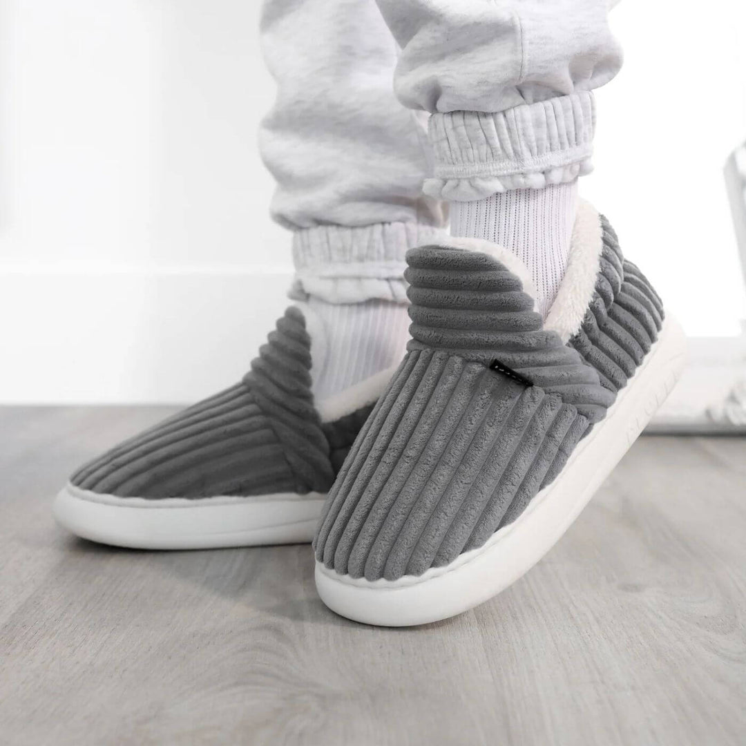 FluffyFlops™ - Weiche und Warme Hausschuhe