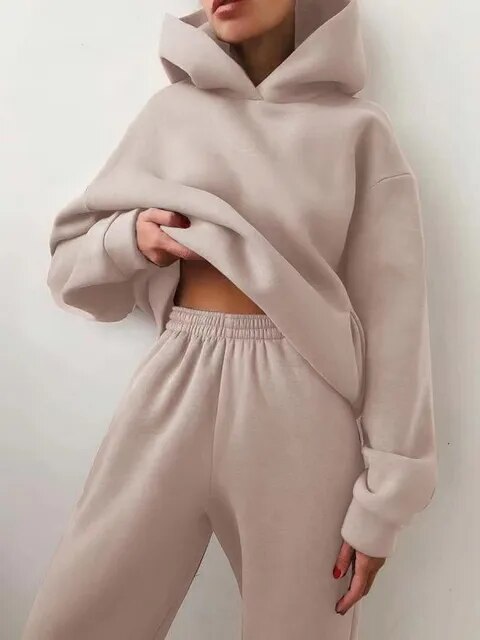 Heidi-Mode | Bequemer Hoodie & Jogginghose