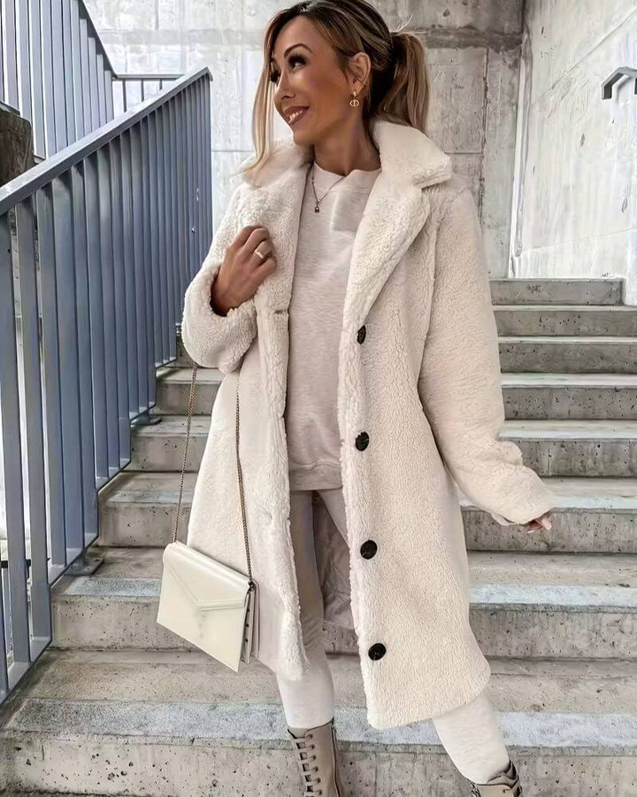 Lotta™ – Weicher, eleganter Plüschmantel