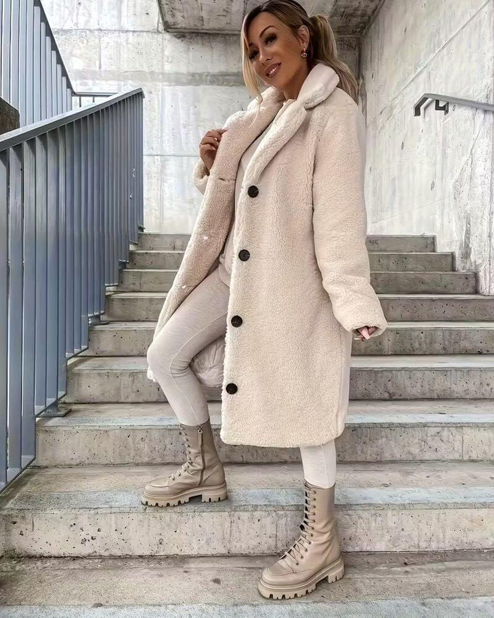 Lotta™ – Weicher, eleganter Plüschmantel