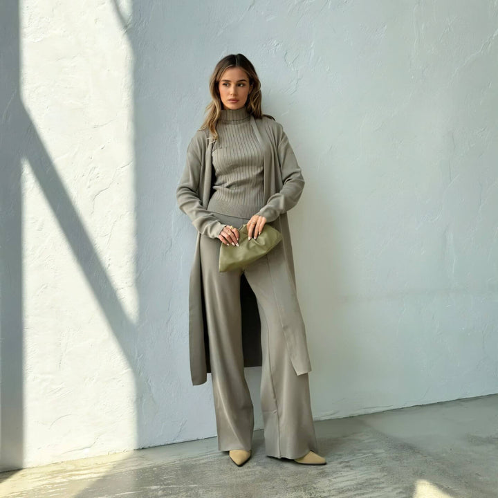 Maria™ – Minimalistisches Dreiteiliges Strickset