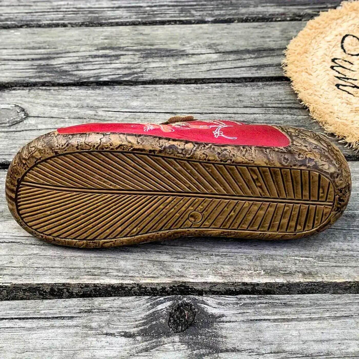 Paulina™ – Vintage Rote Blütensandalen